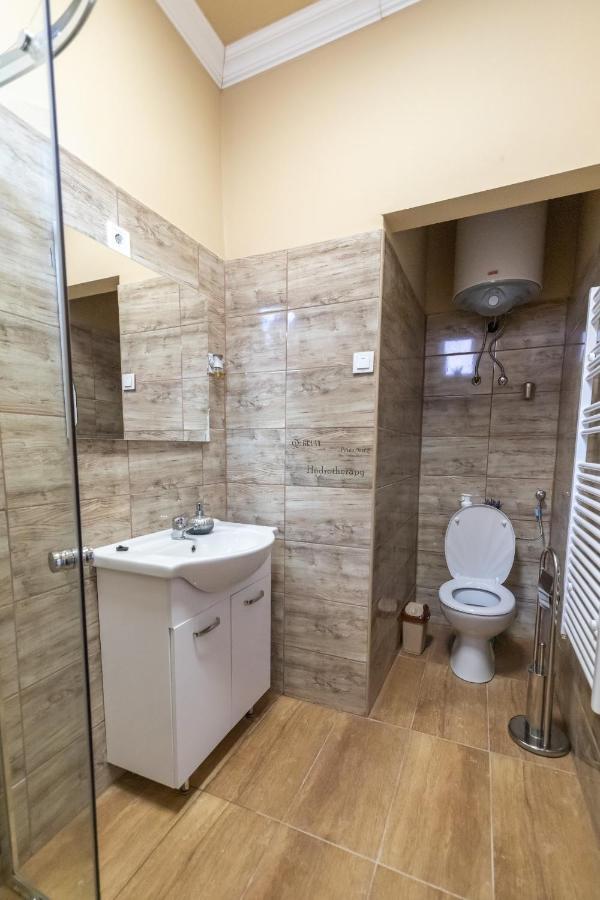Ivanhoe Apartman Apartment Nyírbátor Bagian luar foto