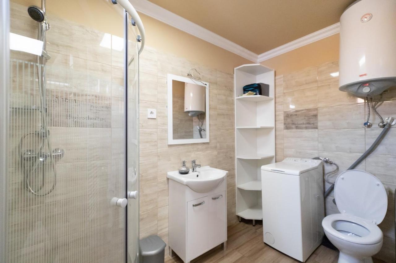 Ivanhoe Apartman Apartment Nyírbátor Bagian luar foto