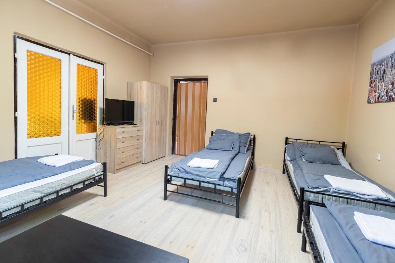 Ivanhoe Apartman Apartment Nyírbátor Bagian luar foto